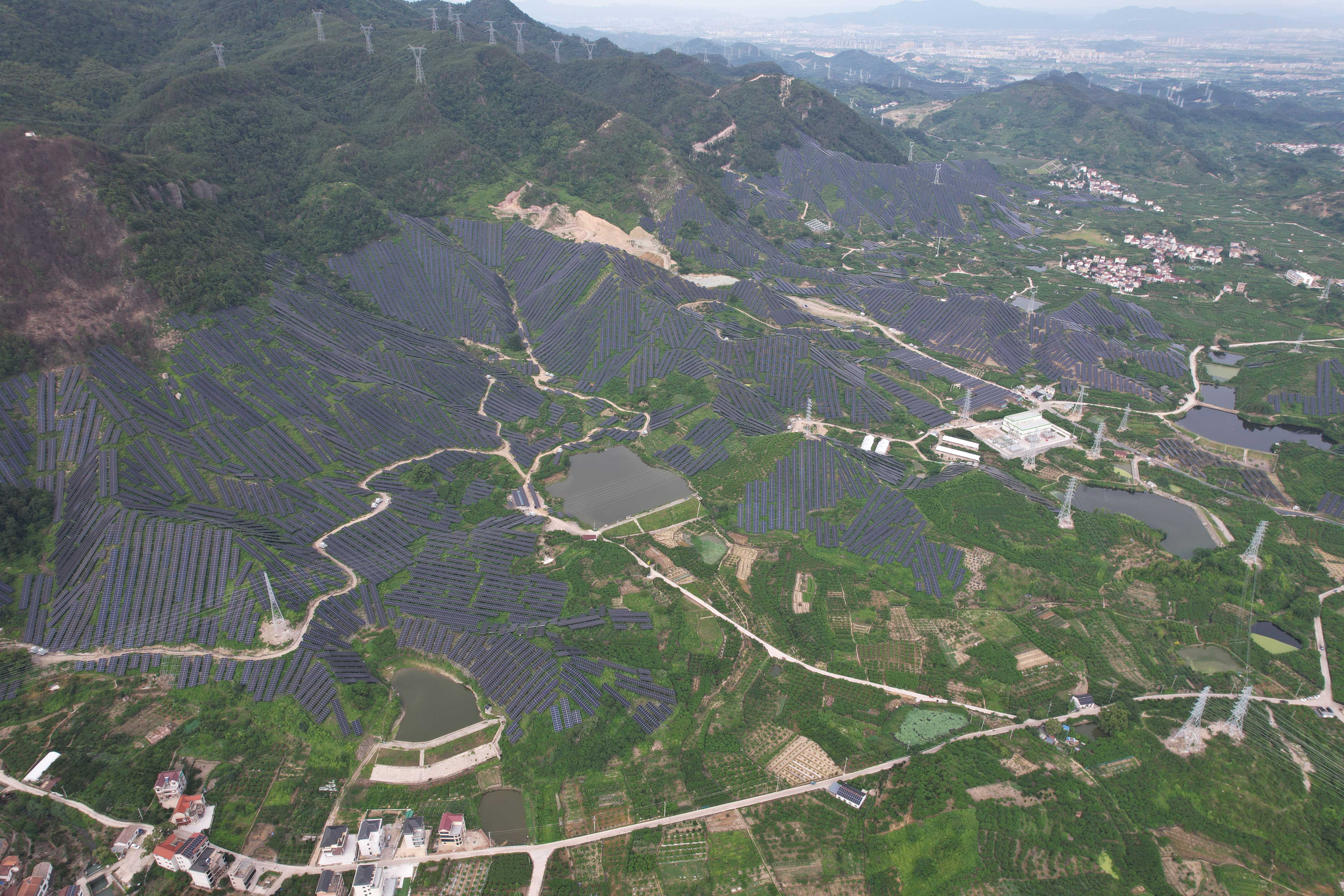 浙江金华 600MW 山地农光互补光伏电