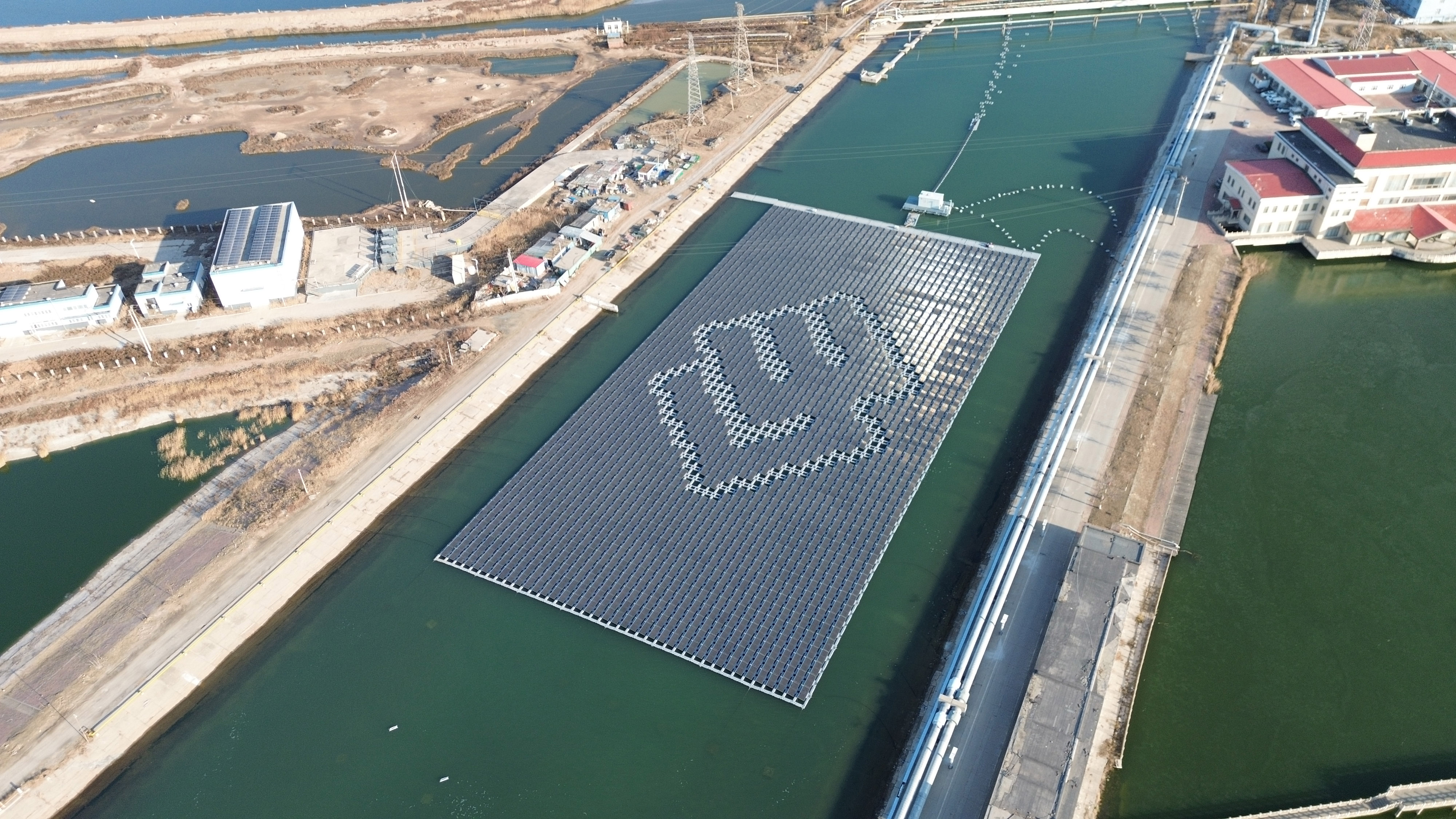 国能天津 50MW 漂浮式光伏发电项目